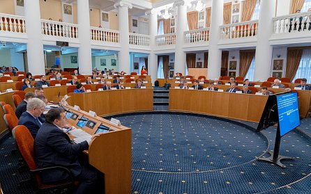 Аграриям и медорганизациям снижают налоги